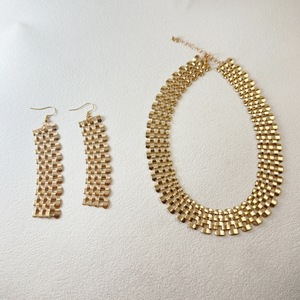 Ensemble de bijoux 2 pièces pour femme : Collier ras-du-cou et boucles d'oreilles longues, style punk, plaqué <span class=keywords><strong>or</strong></span>, <span class=keywords><strong>maille</strong></span> creuse, chaîne à maillons, inspiré de la mode européenne et américaine - Product Image 5