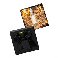 Boîte cadeau rigide personnalisée en deux parties avec nœud en ruban, logo en feuille à chaud et impression CMYK pour emballage de mariage et de cadeaux promotionnels