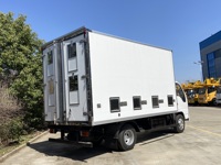 Camion de transport de poussins I-suzu 4x2 5 tonnes, véhicule pour poussins d'un jour
