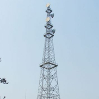 Tour de télécommunication autoportante galvanisée à chaud pour antenne micro-ondes 4G 5G GSM