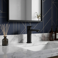 Robinets d'eau chaude et froide de conception carrée montée de style classique robinet de lavabo robinet de salle de bain robinets en acier inoxydable