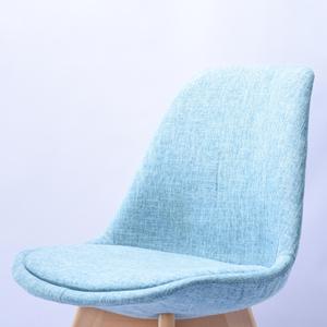 Échantillon gratuit de meubles scandinaves d'occasion à vendre <span class=keywords><strong>chaise</strong></span> de salle à manger en plastique siège pieds en bois <span class=keywords><strong>tulipe</strong></span> en plastique - Product Image 5