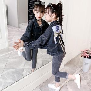 Girls Short Loose Blue Casual Denim Jackets With Bow <b>Tie</b> on the <b>Back</b> From Wholesale Children Factory - Product Image 3