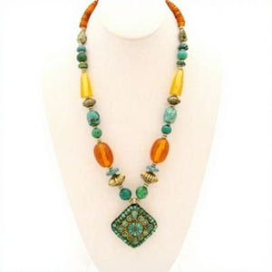 Collier élégant bohème pour femme avec perles en résine rouge et accents turquoise, chaîne plaquée or, bijoux de fête, cadeaux pour femme - Product Image 3