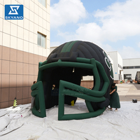 Arche géante gonflable personnalisée en forme de casque de football pour événements sportifs en plein air, publicité et décoration paysagère