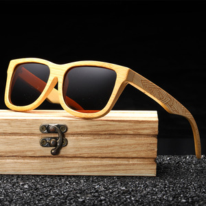 Gafas <span class=keywords><strong>De</strong></span> Sol polarizadas <span class=keywords><strong>de</strong></span> madera <span class=keywords><strong>de</strong></span> bambú con logotipo personalizado, cómodas gafas <span class=keywords><strong>De</strong></span> Sol polarizadas para hombres y mujeres con lentes UV400, Gafas <span class=keywords><strong>De</strong></span> Sol a <span class=keywords><strong>la</strong></span> moda - Product Image 3