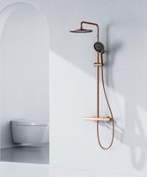 Système de douche d'hôtel contemporain et élégant avec barre coulissante murale, trois fonctions, en laiton brossé, avec jets de pluie apparents et de massage
