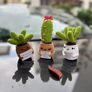 Vaso <span class=keywords><strong>di</strong></span> Fiori a Forma <span class=keywords><strong>di</strong></span> Cuore con Girasole in <span class=keywords><strong>Lana</strong></span> all'Uncinetto Fatto a Mano e <span class=keywords><strong>Fiore</strong></span> in Vaso Lavorato a Maglia per San Valentino - Product Image 3