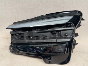 ชุดไฟหน้า LED DRL รุ่น Y สีฟ้าเมทริกซ์ อายุการใช้งานยาวนาน ไฟหน้ารถยนต์ใหม่ 6000K 12V 70W 4000 ลูเมนส์ - Product Image 1