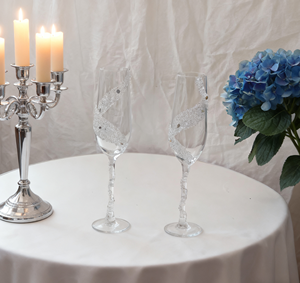 1ピース手描きダイヤモンドをちりばめた再利用可能な現代クーペウェディンググラス花嫁新郎トーストカップギフトセット - Product Image 4