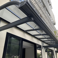 Auvent en alliage d'aluminium moderne de taille personnalisée en gros avec toit en polycarbonate pour l'isolation thermique extérieure