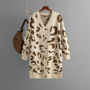Otoño e invierno, nuevas prendas de punto, de longitud media suéter con estampado de leopardo, cárdigan, abrigo holgado para mujer - Product Image 3
