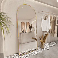 Miroir sur pied et mural pleine longueur arqué avec cadre en aluminium doré pour la maison, l'hôtel, la boutique