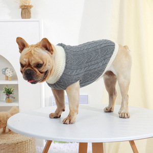 Maglione Classico a Collo Alto con Lavorazione a Trecce per Cani, Cappotto Caldo con Foro per Guinzaglio, Primavera/Autunno - Product Image 3