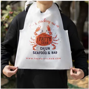 Celemek dewasa Lobster sekali pakai Logo Restoran personalisasi bib kepiting plastik cetak kustom untuk dewasa sekali pakai