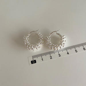 Boucles d'oreilles en métal enveloppées autour de l'oreille, design de niche féminin, rétro, simple, toutes occasions, boucles d'oreilles tendance - Product Image 6