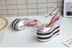 העקב גבוה פלטפורמת סנדלי נשים נעלי 2021 קיץ פטנט עור סנדלים בעבודת יד OEM & ODM - Product Image 6