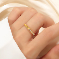 Cincin Wanita Mewah Sederhana Elegan Vintage Berhiaskan Berlian Berlapis Elektroplating Baja Tahan Karat Kelas Atas