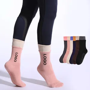 Chaussettes Pilates professionnelles Chaussettes antidérapantes Fitness Pilates Chaussettes pour femmes avec poignées Chaussettes de yoga