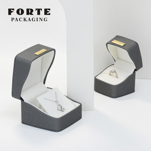 Caja de Embalaje de Joyería Personalizada de Piel Sintética PU de Lujo con Forma Irregular para Anillos y Collares, Venta al por Mayor Fanxi - Product Image 1