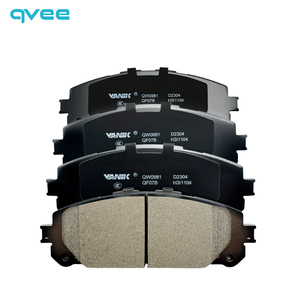 Plaquettes <span class=keywords><strong>de</strong></span> <span class=keywords><strong>frein</strong></span> en céramique D2304 04465-02530 Plaquettes <span class=keywords><strong>de</strong></span> <span class=keywords><strong>frein</strong></span> pour voitures japonaises - Product Image 4