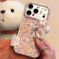Coque de protection en cuir texturé avec motif floral hivernal et lapin en peluche pour iPhone 18, 17, 16 Pro Max, 15, 14