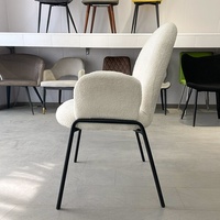 2024 nouveau nordique moderne confortable blanc Beige Teddy tissu Accent salon fauteuil sherpa velours fauteuils avec pieds en métal