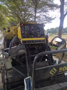 Pavimentadora de asfalto usada Bomag BF223c en venta - Product Image 4