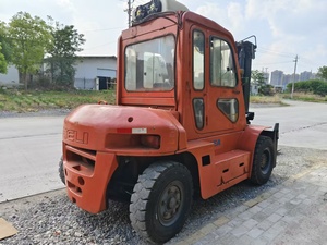 Chariot élévateur Heli 7T d'occasion avec cabine d'opérateur Machine de levage robuste Utilisation intérieure et extérieure à faibles heures de fonctionnement - Product Image 3