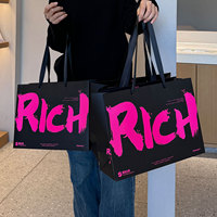 Sac Cadeau en Papier Personnalisé Noir Rose avec Impression de Texte Riche, Sac Fourre-Tout pour Boutiques de Vêtements et Emballage