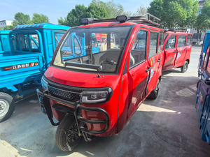 Triciclo de Pasajeros Cerrado de 1500W, 5-7 Plazas, Cabina Cerrada, E-Rickshaw con Compartimento Doble para Baterías, Freno de Disco Hidráulico - Product Image 4