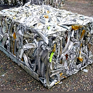 Déchets d'extrusion d'aluminium 6063 de qualité supérieure, 99 % de teneur en Al, 800 kg, offerts en vrac pour usage industriel, service OEM/ODM - Product Image 1