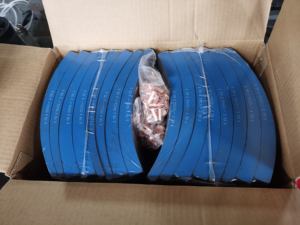 ブレーキライニング19150 19151 10穴自動車ブレーキ部品半金属ドラムブレーキ靴用トラック用 - Product Image 5