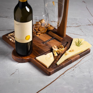 Estante para vinos de madera maciza de acacia con soporte para copas y tabla de quesos para servir vino - Product Image 4