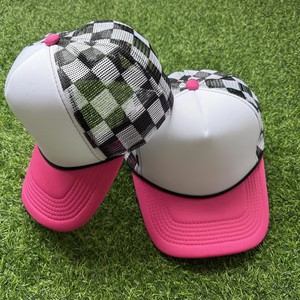 Gorra <span class=keywords><strong>de</strong></span> béisbol tipo trucker <span class=keywords><strong>de</strong></span> malla a cuadros con visera rosa y frente blanco, ajustable con cierre a presión, para mujer, ideal para uso diario casual en verano. - Product Image 2