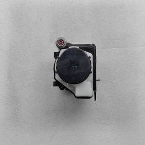 वोल्कस्वैगन आसान स्थापना के लिए समान सीट बेल्ट इंफ्लेवेटर असेंबली - Product Image 3