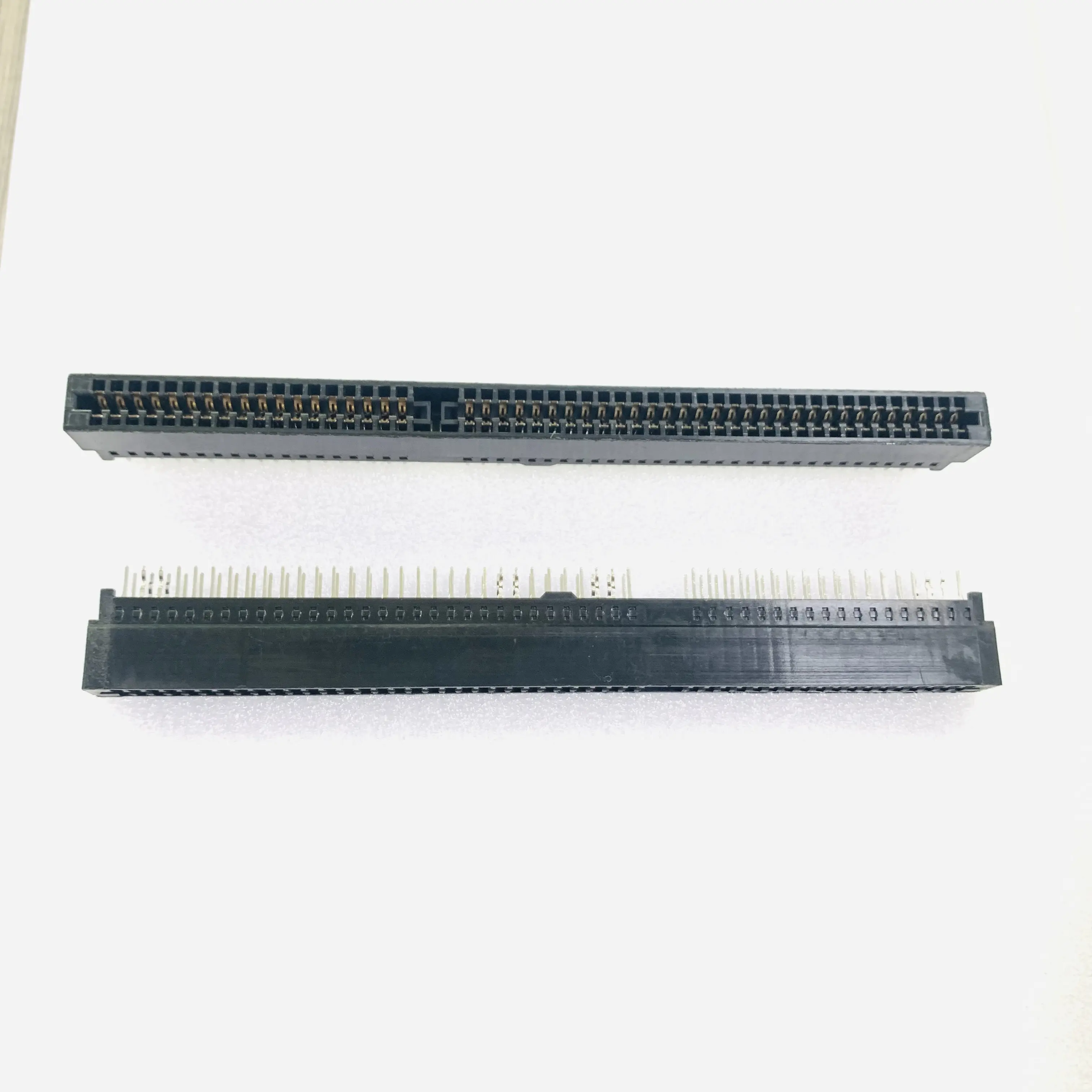 Pci Socket 98pin Rechte Pin Kaartsleuf Lasplaat Basisafstand 5.08Mm, Twee Rijen Pin Afstand 2.54Mm