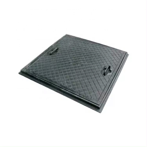 Couvercle de trou d'homme en PRF pour sites d'enfouissement et zones de protection de l'environnement - Product Image 1