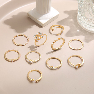 Anillo de Zirconia al por Mayor con Diseño de Luna Creciente <span class=keywords><strong>y</strong></span> Estrella, Hoja de Corazón, Geométrico, de Aleación Galvanizada, Juego de 10 Anillos, Creativo, Vintage - Product Image 1
