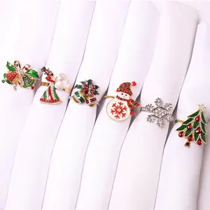High Quantity Gold Napkin Rings with Diamond Metal Christmas Tree Bell Snowflake Napkin Rings Christmas Dining Table Decorations