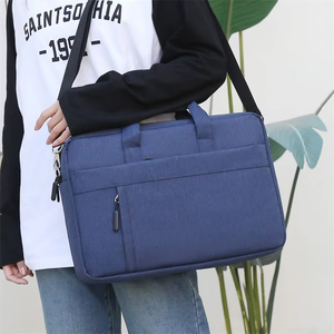 Sac à dos pour ordinateur portable antivol et étanche avec logo personnalisé, motif géométrique, grande capacité, en tissu Oxford, avec port USB, idéal pour les professionnels - Product Image 4