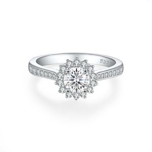 Anillos de Plata de Ley 925 de Alta Calidad, Joyería Minimalista de Diseño, Chapados en Rodio, Certificados por CMA para Mujer - Nueva Llegada para Fiestas - Product Image 1