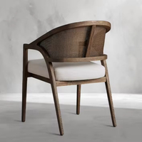 Chaise de salle à manger JP avec accoudoirs, chaise de salle à manger haut de gamme pour restaurants luxueux, disponible en différentes tailles