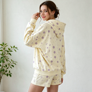 Haut à manches longues à capuche et short élastique à motifs graphiques personnalisés LEDUO pour femmes, vêtements de loisirs, vêtements décontractés pour tous les jours - Product Image 3