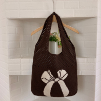 Sac Hobo en Maille Tricotée avec Nœud, Motif Jacquard Ruban Noir Ivoire, Sac à Bandoulière Plat, Sac de Marché Floral, Personnalisable avec Logo, Faible MOQ, B2B