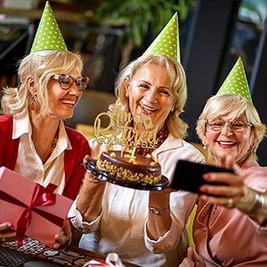 Décoration de gâteau « Je suis en retraite, demandez à quelqu'un d'autre » - Décoration de gâteau pour la retraite - Décorations de fête de retraite officielles « Joyeuse retraite » dorées - Product Image 5