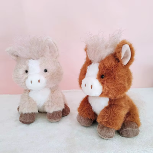 Peluche Poney de Dessin Animé, Coussin Adorable en Forme de Poulain, Animal en Peluche Poney Doux et Mignon, Idéal pour les Cadeaux de Fêtes et la Décoration Intérieure - Product Image 4