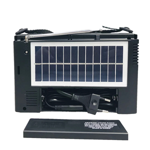 Radios Vintage AM/FM con Energía Solar, Reproductor de MP3, USB y Tarjeta Inteligente - Product Image 3