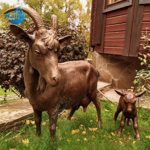 Sculpture de mouton cornu grandeur nature en bronze moulé, décor de réservatoire de jeux extérieur personnalisé, statue de chèvre en bronze - Product Image 2