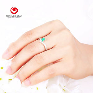 แหวนเพชรโมอิสสีเงินโมอิส925คลาสสิกสำหรับผู้หญิงขายส่งแหวนมรกตพร้อมฐานง่ามดีไซน์ใหม่จากโรงงาน - Product Image 5